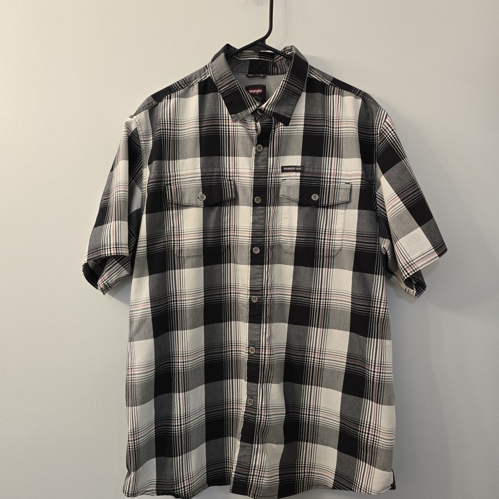 Like New Men's Wrangler Outdoor Series Short-Sleeve Vented Shirt - XL Regular